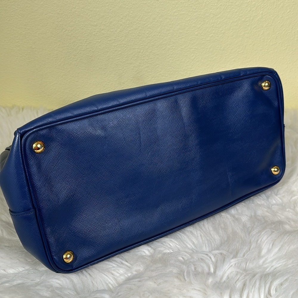 💯Authentic Prada Saffiano Lux Galleria Tote🍀 - Picture 8 of 17